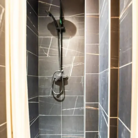 Sublime Spacious In Menilmontant Appartement *